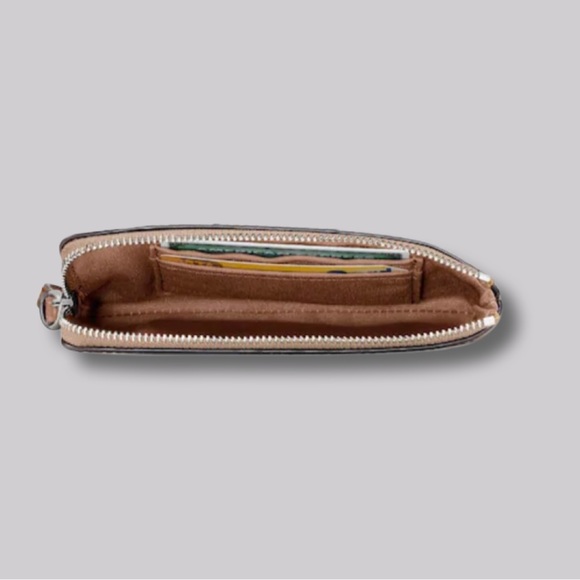 Coach Corner Zip Wristlet In Signature Canvas Zip-Top closure - Picture 2 of 3